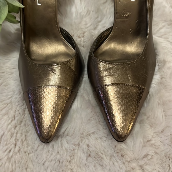 Michael Bronze Leather Snakeprint Pointy Toe Slip On Pumps Sz 8 - Picture 4 of 12